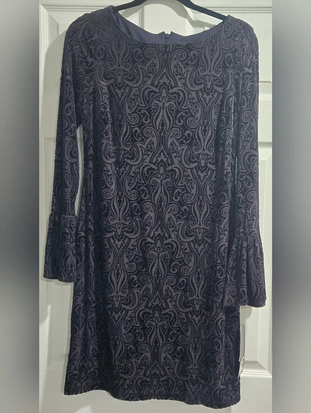 Leslie Fay Long-Sleeve Burnout Velvet Dress in Navy